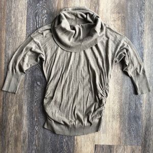 XS maternity sweater